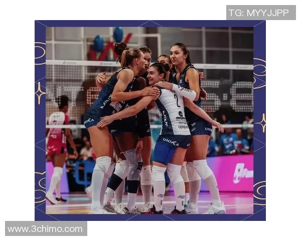 美国女排与古巴女排激战正酣谁将夺得本届赛事的冠军荣耀 美国女排与古巴女排激战正酣谁将夺得本届赛事的冠军荣耀